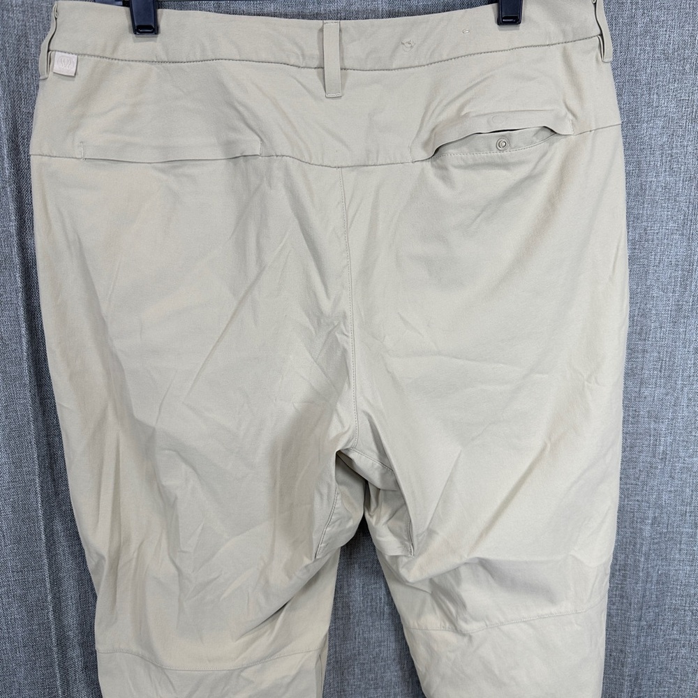 lululemon athletica Men's Beige Cargo Pants - Picture 4 of 10